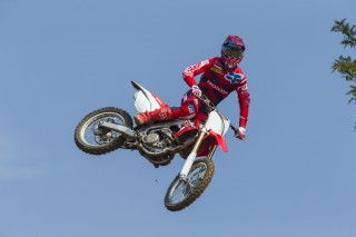 Gautier Paulin and the new 2016 CRF450R and CRF250R