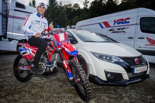 Gautier Paulin with the new Honda Civic Type R and his CRF450RW