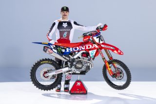 Portrait_Fernandez_©HondaRacing_@shotbybavo_DSC_1802