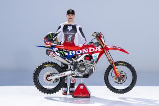 Portrait_Fernandez_©HondaRacing_@shotbybavo_DSC_1827