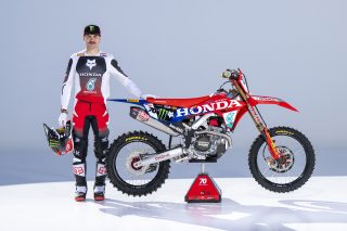 Portrait_Fernandez_©HondaRacing_@shotbybavo_DSC_1828