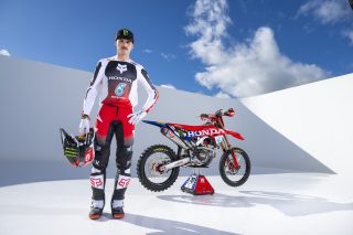 Portrait_Fernandez_©HondaRacing_@shotbybavo_DSC_1830