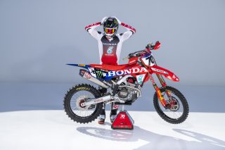 Portrait_Fernandez_©HondaRacing_@shotbybavo_DSC_1864