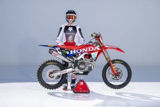 Portrait_Fernandez_©HondaRacing_@shotbybavo_DSC_1866