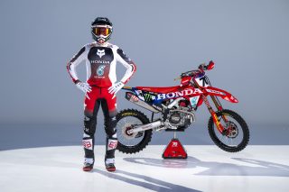 Portrait_Fernandez_©HondaRacing_@shotbybavo_DSC_1870