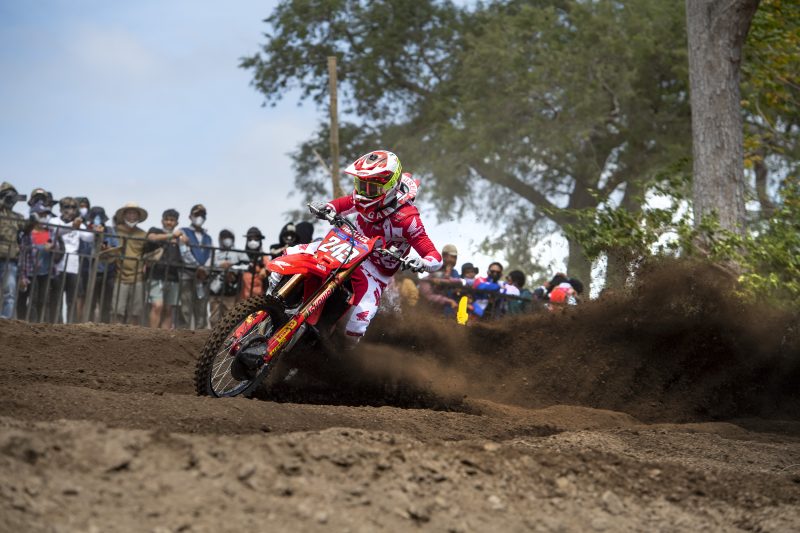Qualification victory for Gajser, in amazing Indonesia