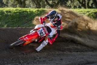 Gajser_2024_TeamShoot_©hondaracing_@shotbybavo_DSC_8807